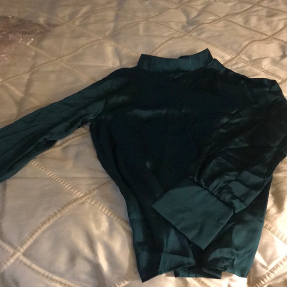 Ladies blouse - Picture 1 of 3